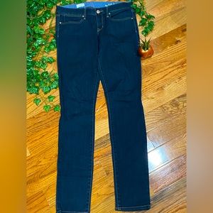 Gap jeans ready for you to dance in! Size 29L/ Skinny leg